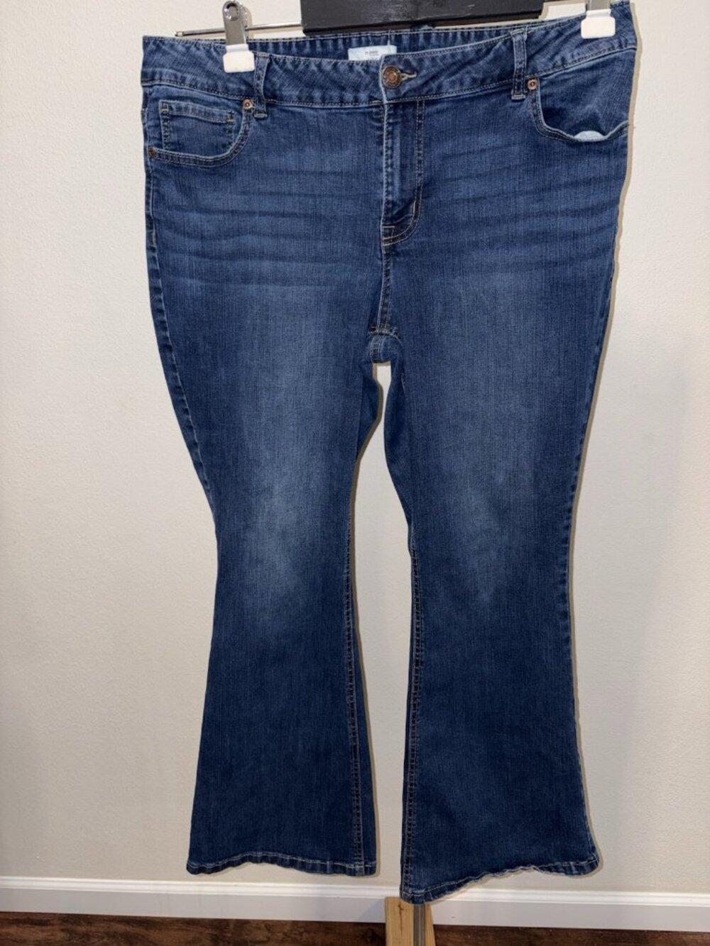Maurices M Jeans Classic Women 16 W Short 36X29 Mid-Rise Flare Cut Stretch